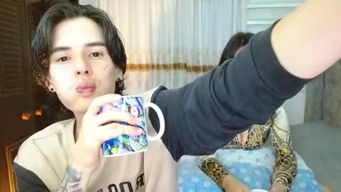 eimy_andres online show from 11/18/25, 10:41