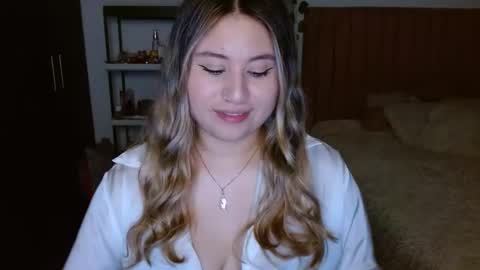 EIMY   MODEL INDEPENDENT online show from 03/14/26, 04:40