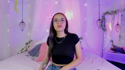 eimy_rosse18 online show from 04/17/26, 01:36