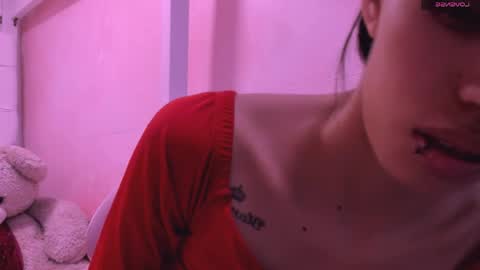 Snapshot of eimy_skinny chatting on 05/03/26, 12:33 eimy online show from 05/03/26, 12:33