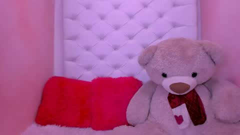 Snapshot of eimy_skinny chatting on 06/02/26, 02:08 eimy online show from 06/02/26, 02:08