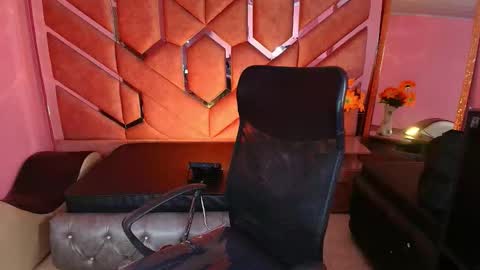 Eimy online show from 11/10/25, 02:16