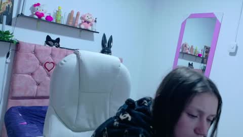 Snapshot of eiralovee chatting on 05/05/26, 03:36 eiralovee online show from 05/05/26, 03:36