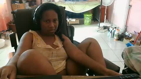 Eirondra Valeen online show from 11/03/25, 07:04