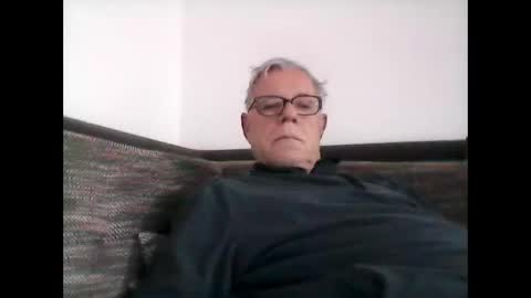 eisbaer1957 online show from 12/15/24, 08:52