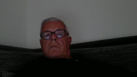 eisbaer1957 online show from 10/12/25, 04:06