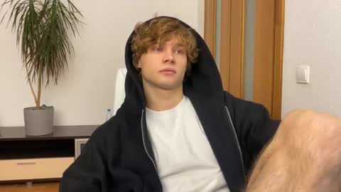 Eitan online show from 12/12/24, 02:22