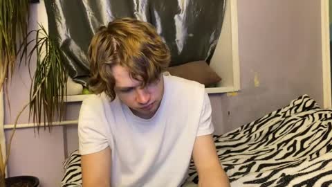 Eitan online show from 10/22/25, 04:07