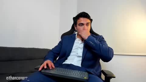 EITHAN CONOR online show from 11/10/25, 02:21