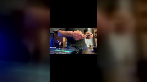 Snapshot of ejbooker11 chatting on 01/06/26, 05:22 PiedPiper online show from 01/06/26, 05:22