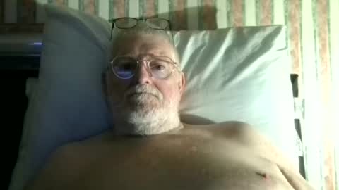 Snapshot of eketman1964 chatting on 09/11/25, 10:21 eketman1964 online show from 09/11/25, 10:21
