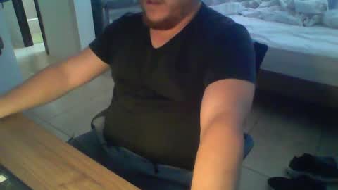 Snapshot of ekudemic chatting on 10/25/25, 05:08 Juan Pablo M online show from 10/25/25, 05:08