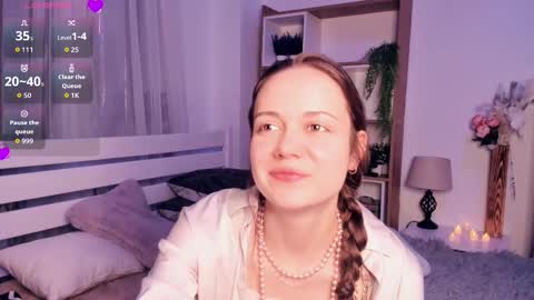 Elis 3 online show from 10/22/25, 09:25