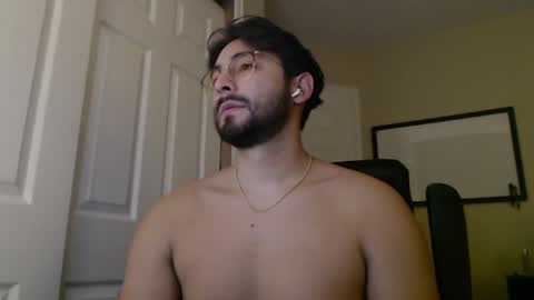 Snapshot of el_bonbon_rico chatting on 05/11/26, 01:22 el bonbon rico online show from 05/11/26, 01:22