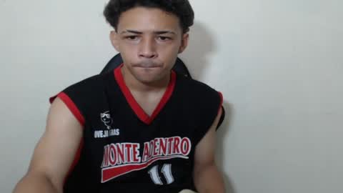Snapshot of el_menor chatting on 04/22/26, 02:14 Instagram BelowAbajo online show from 04/22/26, 02:14