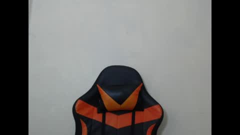 Snapshot of el_menor chatting on 05/02/26, 03:00 Instagram BelowAbajo online show from 05/02/26, 03:00