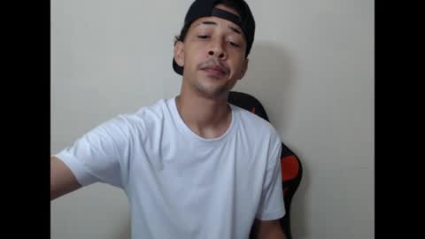 Snapshot of el_menor chatting on 05/06/26, 02:08 Instagram BelowAbajo online show from 05/06/26, 02:08