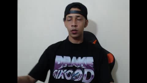 Snapshot of el_menor chatting on 05/08/26, 02:50 Instagram BelowAbajo online show from 05/08/26, 02:50