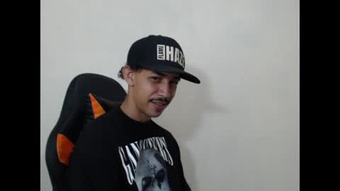 Snapshot of el_menor chatting on 07/18/26, 05:00 Instagram BelowAbajo online show from 07/18/26, 05:00