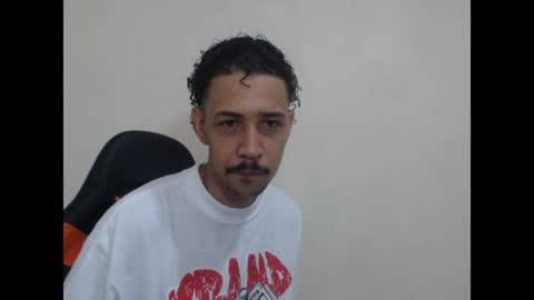 Snapshot of el_menor chatting on 07/24/26, 02:53 Instagram BelowAbajo online show from 07/24/26, 02:53