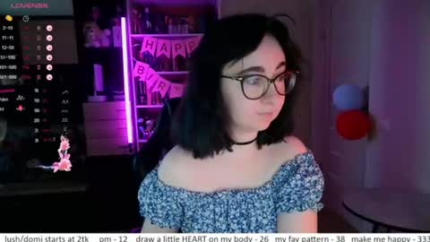 If you like it when I meow give me a thumbs up online show from 07/16/26, 10:21