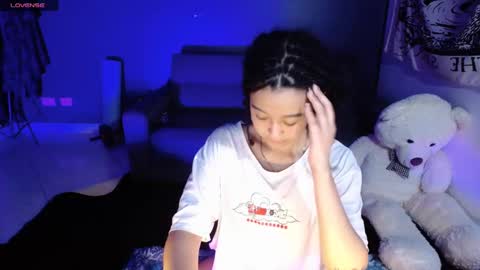 Ela  Help me reach 100 thumbs up online show from 12/15/24, 07:35