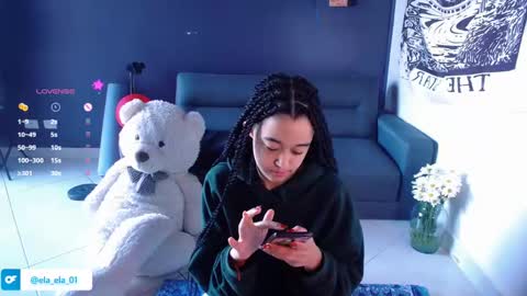 Ela  Help me reach 100 thumbs up online show from 01/10/25, 08:15