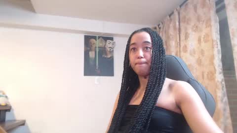 Ela  Help me reach 100 thumbs up online show from 01/14/25, 04:04