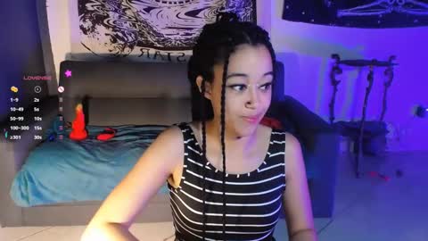 Ela  Help me reach 100 thumbs up online show from 01/24/25, 04:59