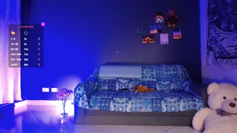 Ela  Help me reach 100 thumbs up online show from 02/28/25, 02:20