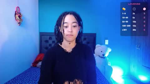 Ela  Help me reach 100 thumbs up online show from 09/26/25, 03:16