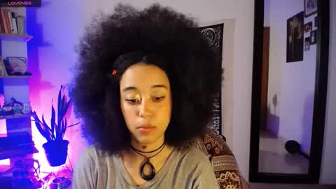 Ela  Help me reach 100 thumbs up online show from 02/18/26, 05:36