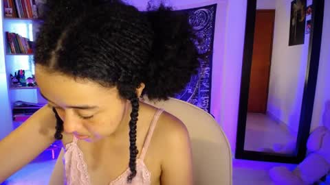 Ela  Help me reach 100 thumbs up online show from 04/05/26, 11:51