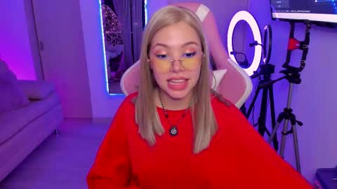 Ela online show from 09/24/25, 06:50