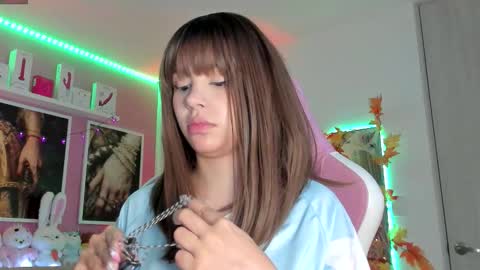 Ela online show from 10/09/25, 04:54