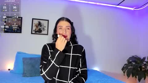 Snapshot of elaia_franc chatting on 12/22/25, 12:51 Elaia franco online show from 12/22/25, 12:51