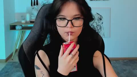 Your sweet girl online show from 03/11/25, 07:36