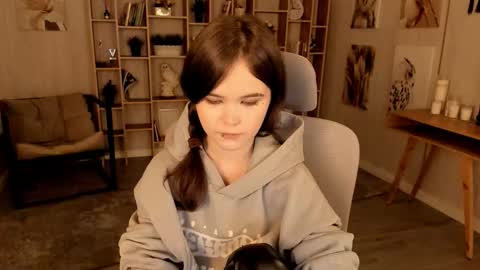 Your sweet girl online show from 10/03/25, 07:22