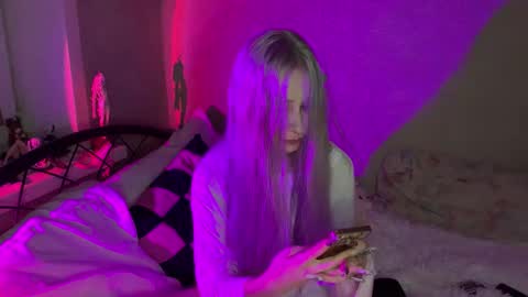 Snapshot of elainxxxan chatting on 09/11/25, 10:10 Elain online show from 09/11/25, 10:10