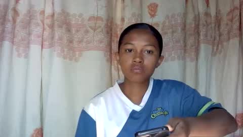 elaliealdy online show from 04/19/26, 07:40