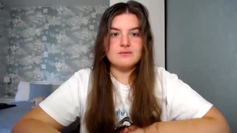 Snapshot of elanis_blair chatting on 03/28/26, 01:43 Elanis online show from 03/28/26, 01:43