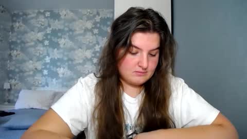 Snapshot of elanis_blair chatting on 04/01/26, 01:41 Elanis online show from 04/01/26, 01:41