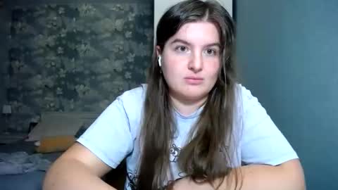 Snapshot of elanis_blair chatting on 04/18/26, 07:07 Elanis online show from 04/18/26, 07:07