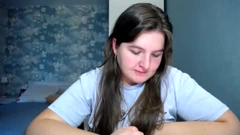 Snapshot of elanis_blair chatting on 04/19/26, 04:39 Elanis online show from 04/19/26, 04:39