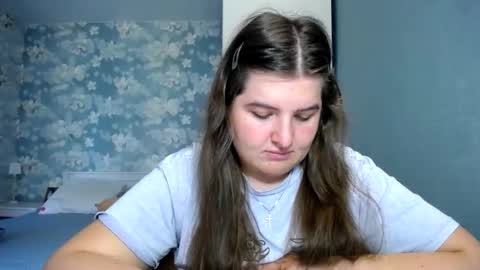 Snapshot of elanis_blair chatting on 04/23/26, 01:24 Elanis online show from 04/23/26, 01:24