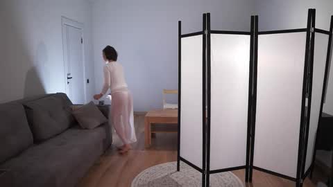 ELA 3 online show from 10/28/25, 06:06