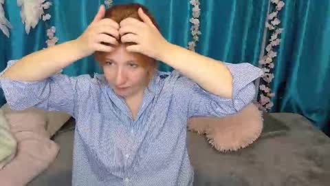 Elanna online show from 10/22/25, 03:34