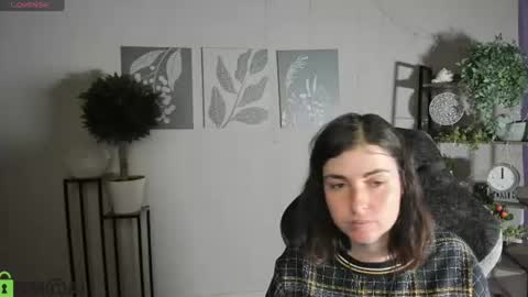 Snapshot of elara_starfall chatting on 07/07/26, 06:47 Marta online show from 07/07/26, 06:47