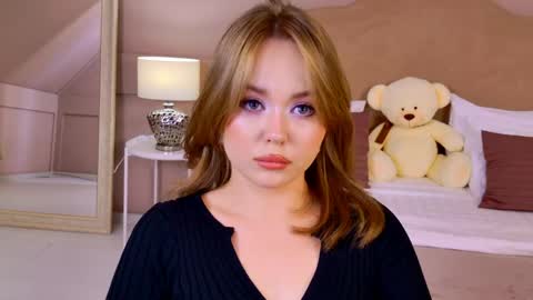 elaravance online show from 05/11/26, 11:27