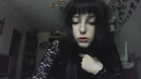 Snapshot of elaynetanton chatting on 05/13/26, 04:15 Lia online show from 05/13/26, 04:15